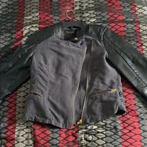 Cute leather sleeve jacket